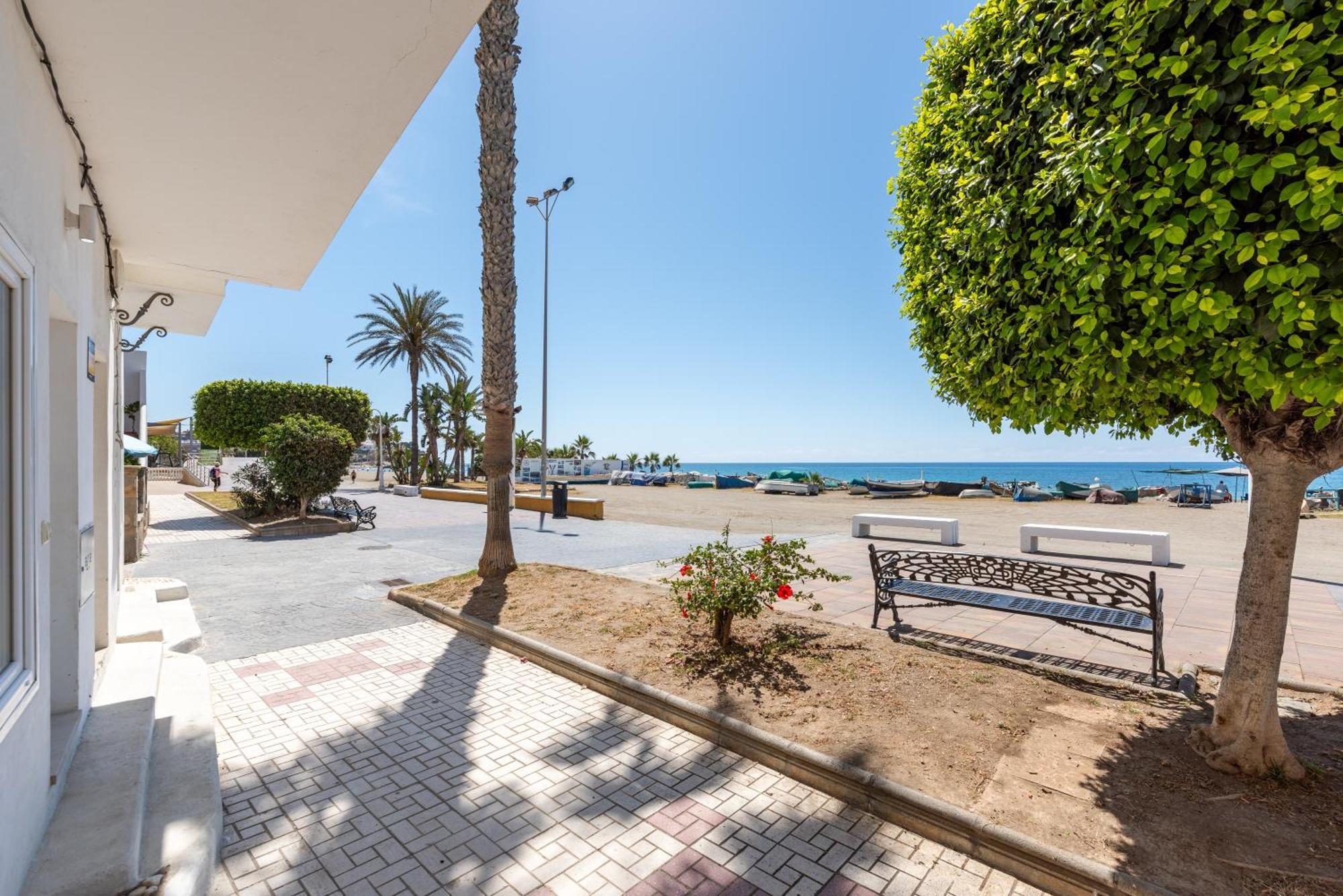 Wintowinrentals Dream Home On The Beachfront La Cala Del Moral Luaran gambar